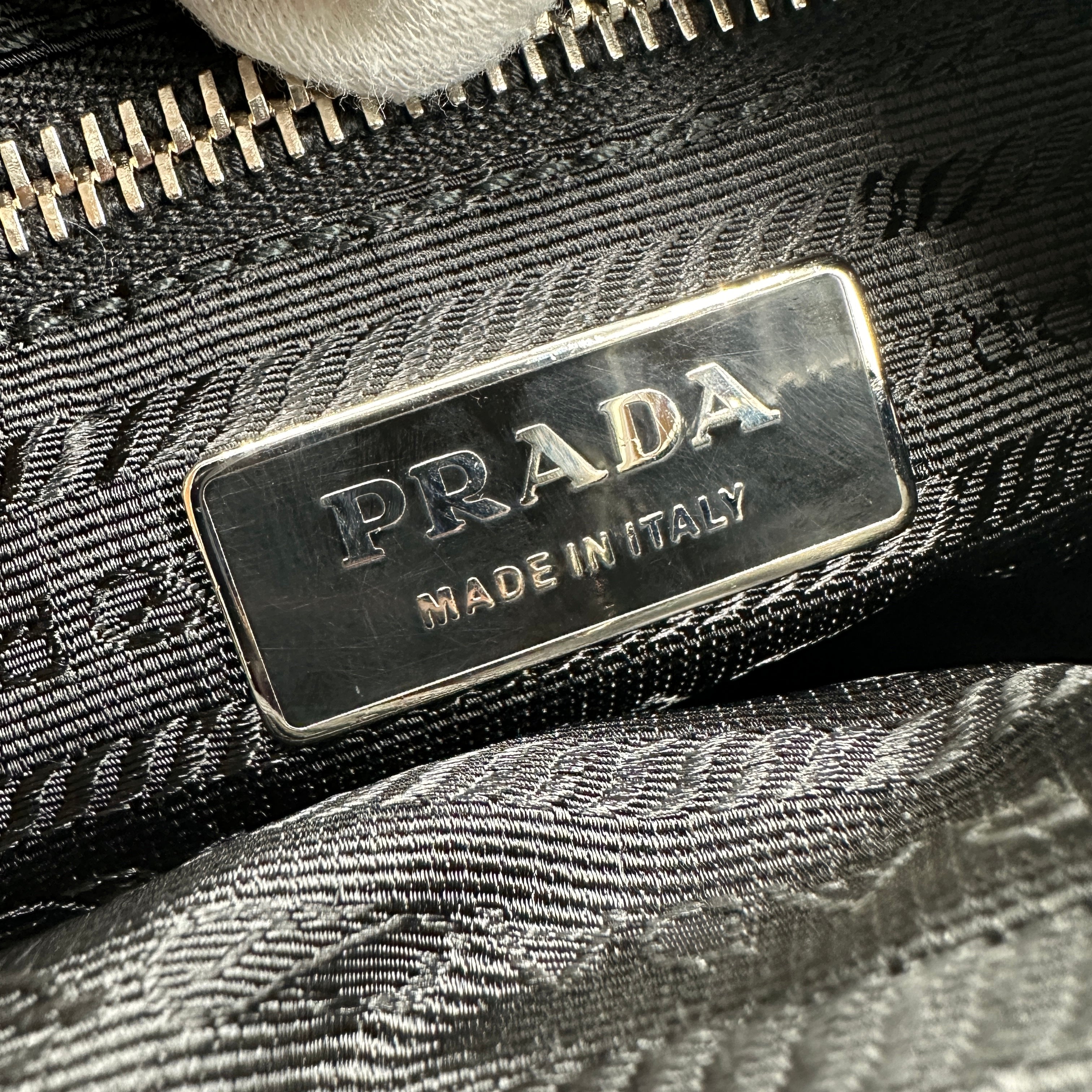 PRADA プラダ テスート ショルダーバッグ