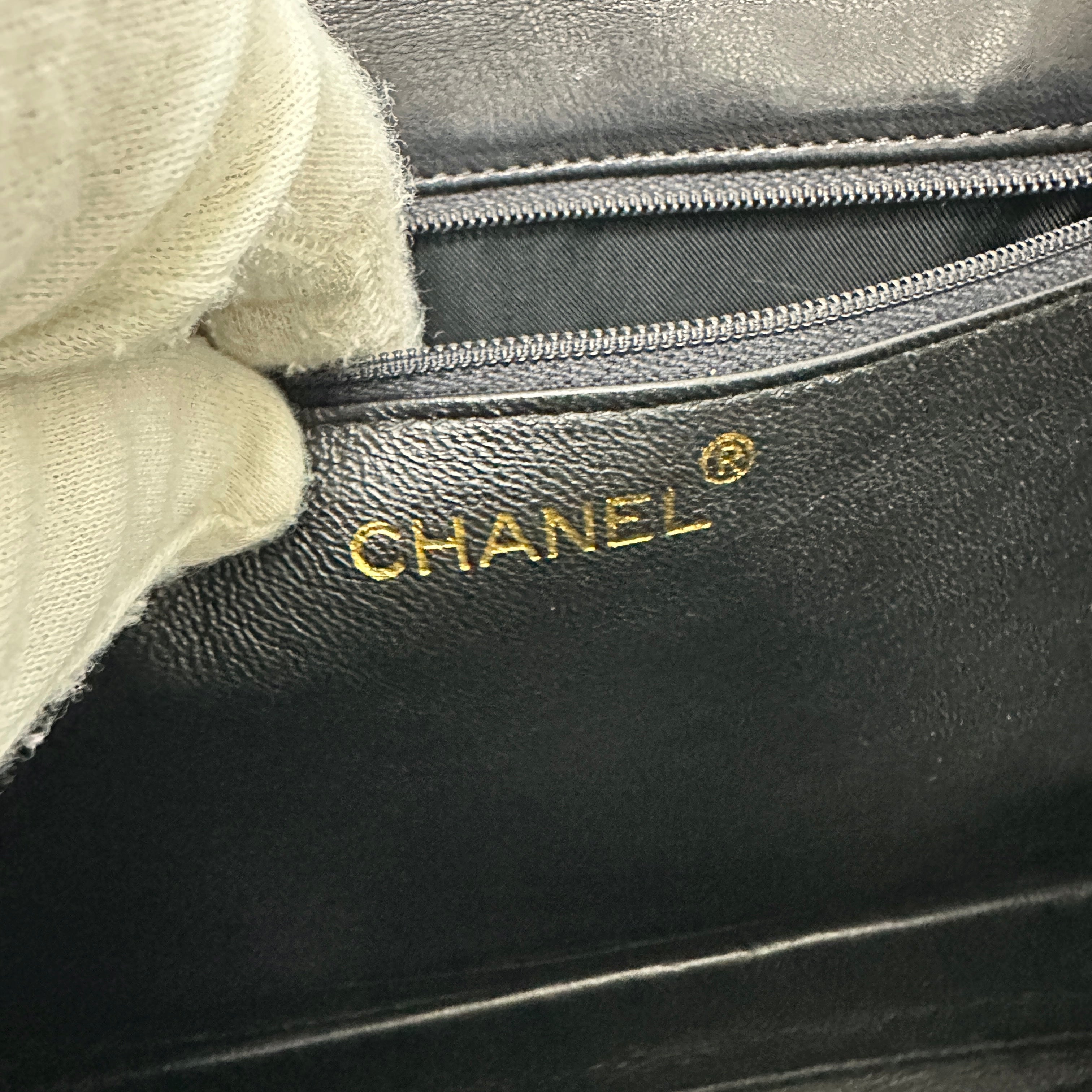 CHANEL シャネル ダイヤステッチ チェーンショルダー