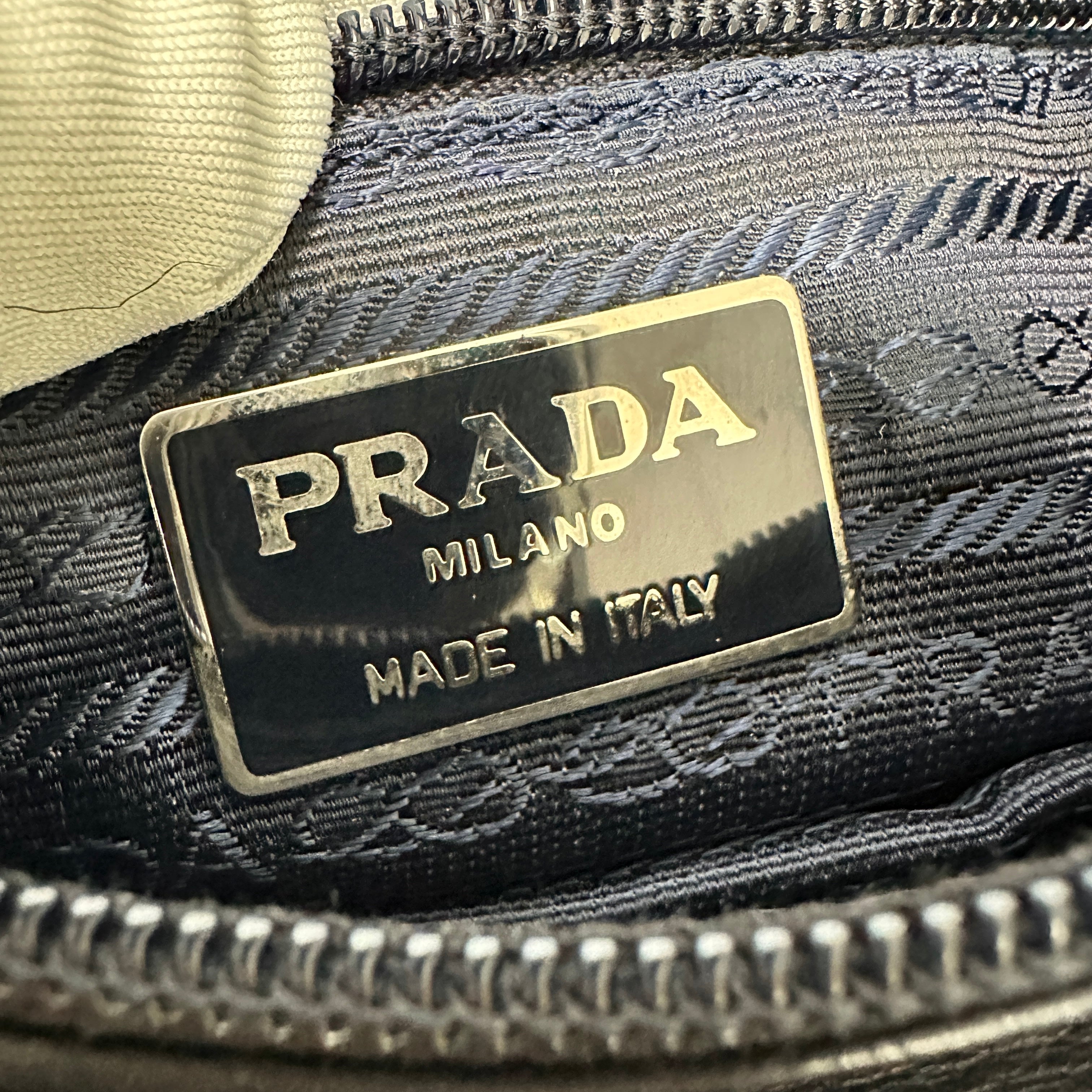 PRADA プラダ レザーハンドバッグ