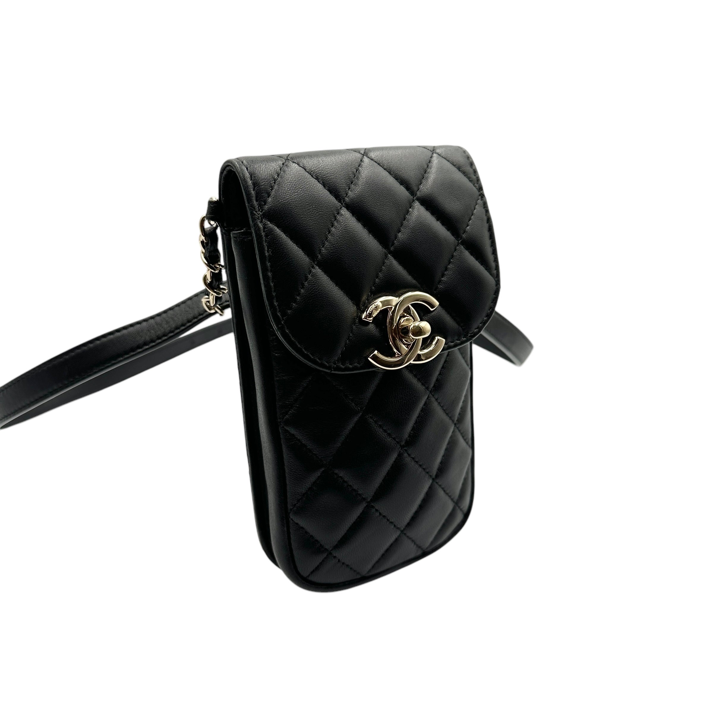 CHANEL シャネル スマホショルダーバッグ